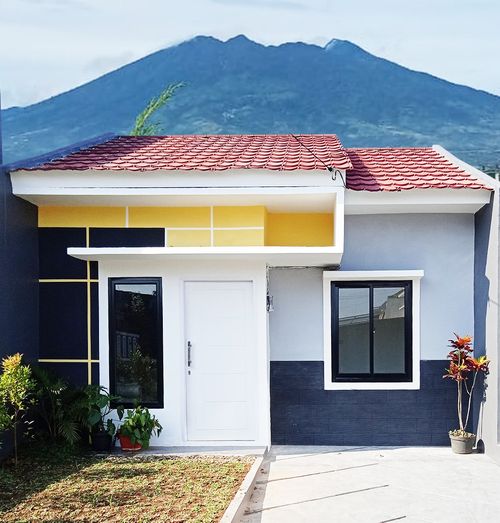 foto tampak rumah tipe 36/72 perumahan BUKIT CIKERETEG INDAH