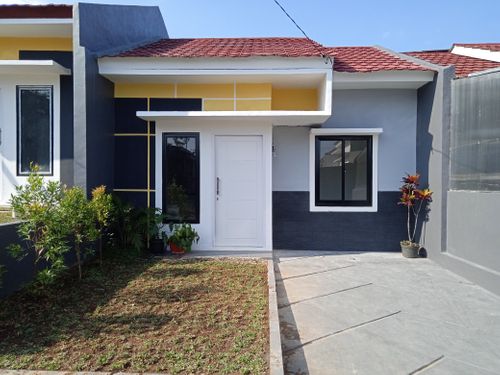 foto tampak rumah tipe 36/72 perumahan BUKIT CIKERETEG INDAH
