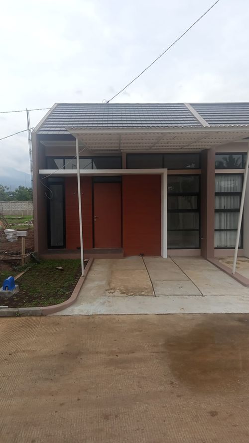 foto tampak rumah tipe 70 perumahan Perumahan Senopati Banjaran