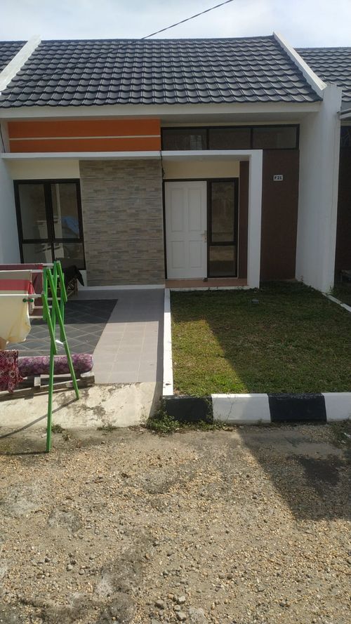 foto tampak rumah tipe F - 21 / 38 perumahan ARGENTINA RESIDENCE