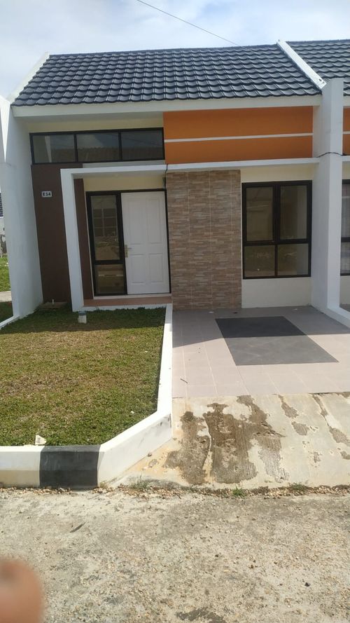 foto tampak rumah tipe E - 14 / 31 perumahan ARGENTINA RESIDENCE