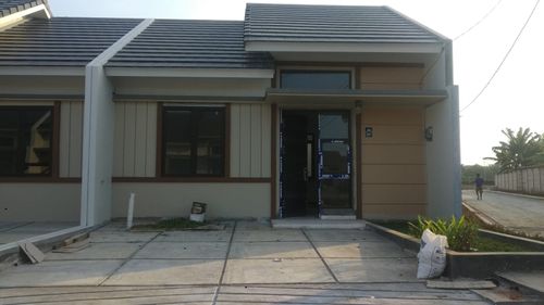 foto tampak rumah tipe 96/48 perumahan KSO PURI CEMPAKA