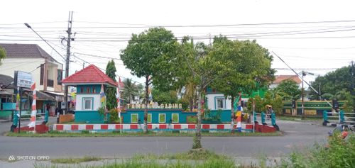 foto gerbang perumahan Taman Gading
