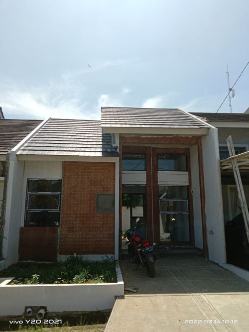 foto tampak rumah tipe 36/82 perumahan PADMA SERPONG