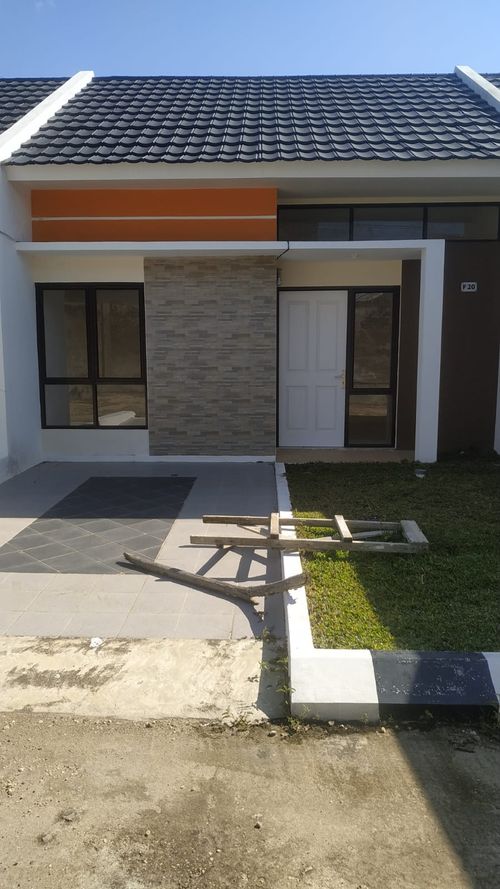 foto tampak rumah tipe F 20 perumahan ARGENTINA RESIDENCE