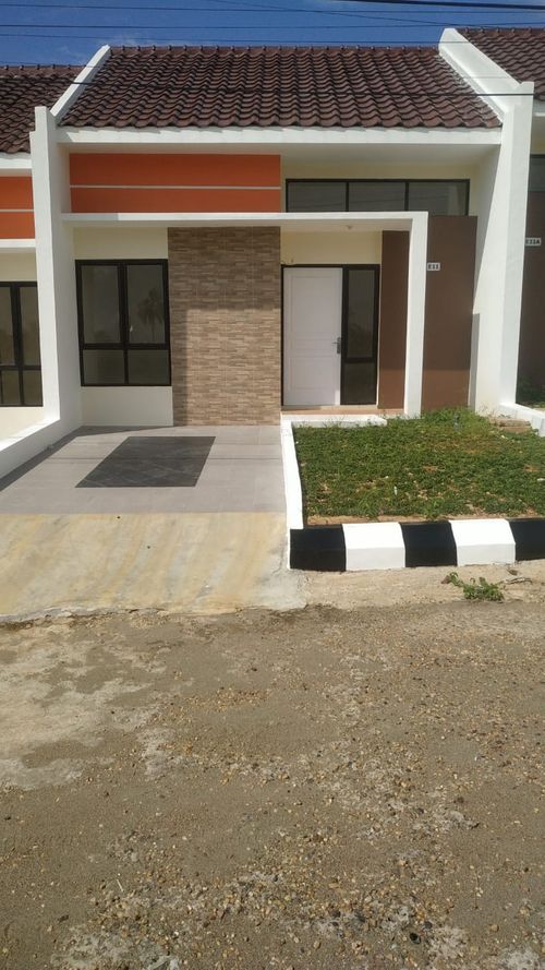 foto tampak rumah tipe J 17 perumahan ARGENTINA RESIDENCE