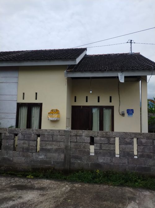 foto tampak rumah tipe 32/75 perumahan SARI MEKAR PERMAI - BR DINAS DELOD MARGI