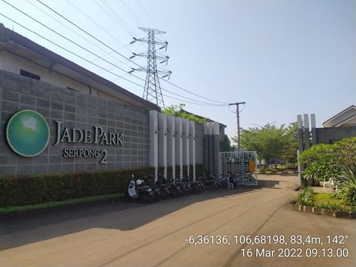 foto gerbang perumahan JADE PARK SERPONG 2
