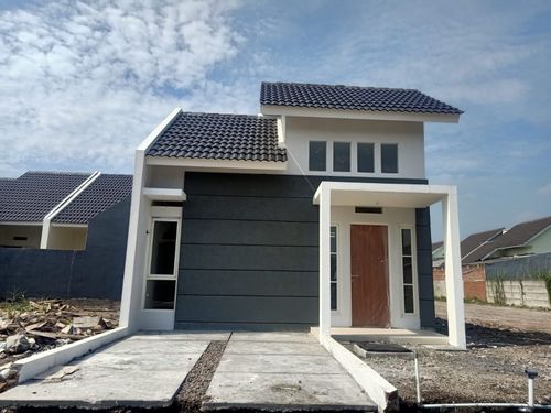 foto tampak rumah tipe LUNA perumahan GRAND SURYA (JUPITER)