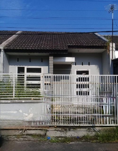 foto tampak rumah tipe 48 perumahan PERMATA CIKURUBUK REGENCY