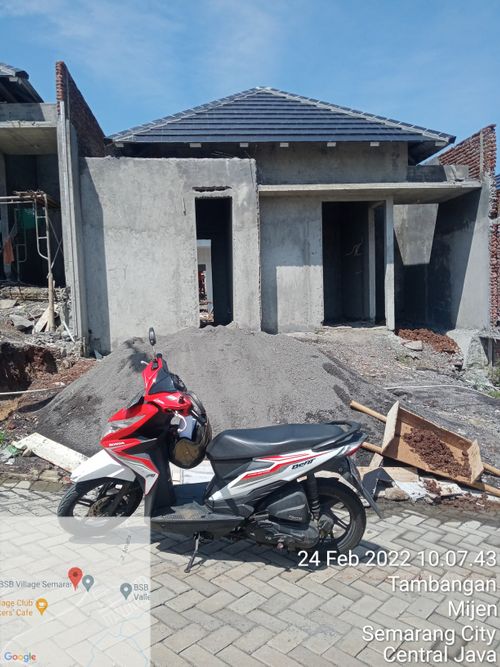 foto tampak rumah tipe Meranti 42 perumahan BSB Village Lokka Kayon