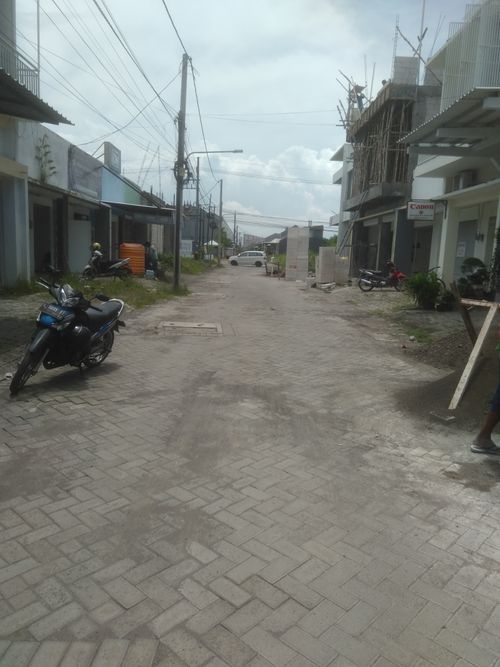 foto posisi tengah perumahan NEW GREEN HILL RESIDENCE (PESONA ALAM GUNUNG ANYAR BLOK DD-2)
