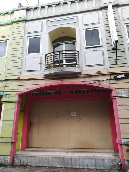 foto tampak rumah tipe RUKO perumahan PERMATA REGENCY HZ