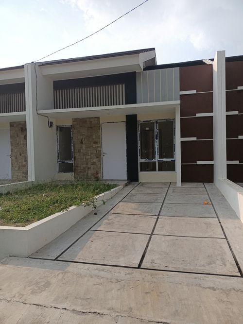 foto tampak rumah tipe NEW JESPER READY STOCK perumahan GRAND PESONA