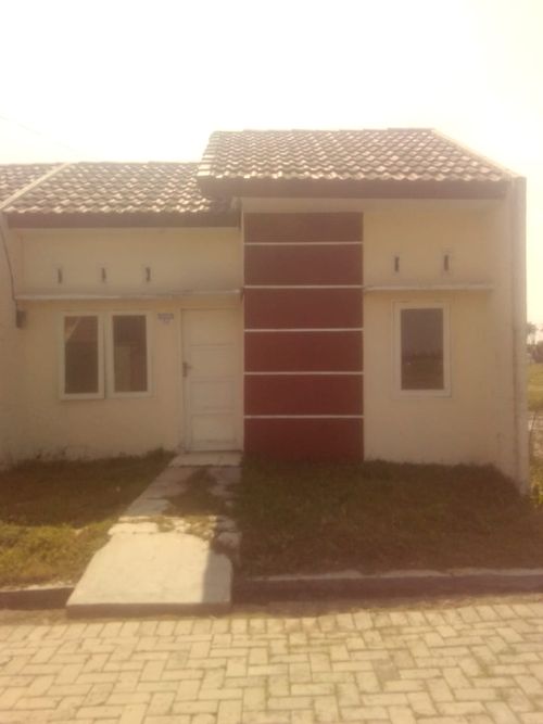foto tampak rumah tipe 30/67 perumahan Puri Cendana