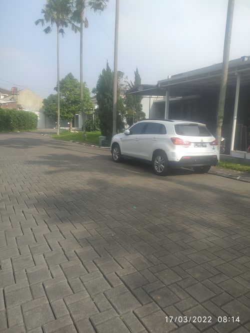 foto posisi tengah perumahan BATUNUNGGAL INDAH ESTATE SARI D