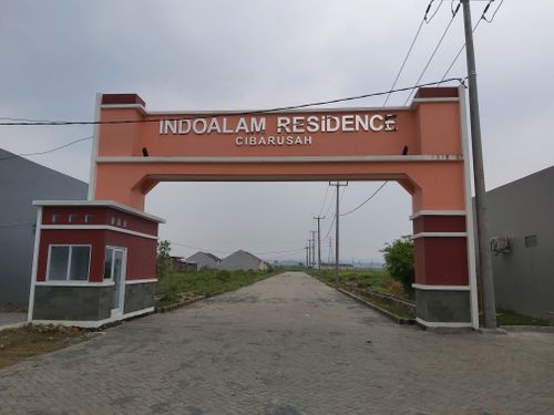 foto gerbang perumahan INDOALAM RESIDENCE CIBARUSAH