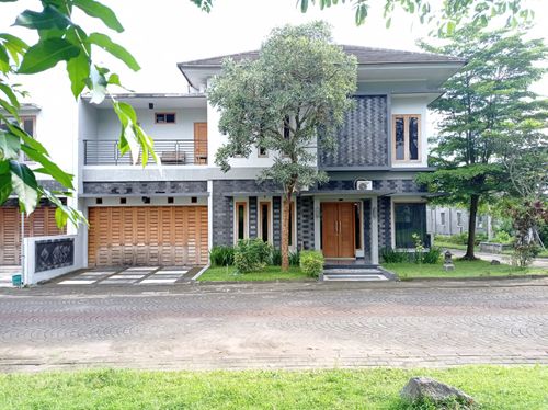foto tampak rumah tipe FM-B perumahan FASCO MANSION
