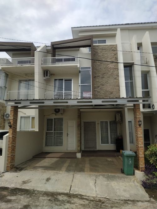 foto tampak rumah tipe 110 perumahan Hilltop Residence