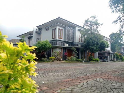 foto tampak rumah tipe FM-C perumahan FASCO MANSION
