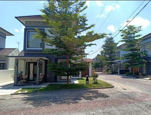 foto tampak rumah tipe FM-E perumahan FASCO MANSION