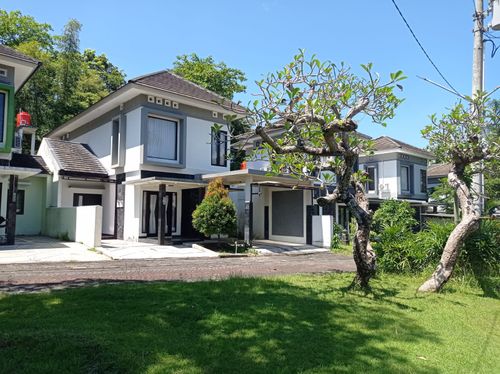 foto tampak rumah tipe FM-F perumahan FASCO MANSION
