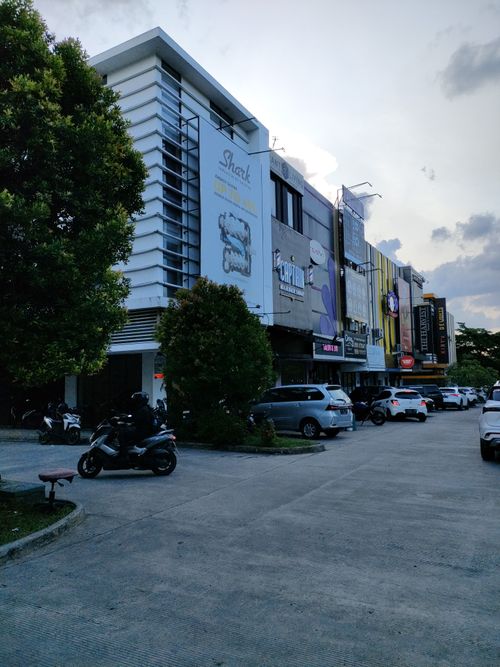 foto contoh rumah perumahan RUKO MAGNETICA