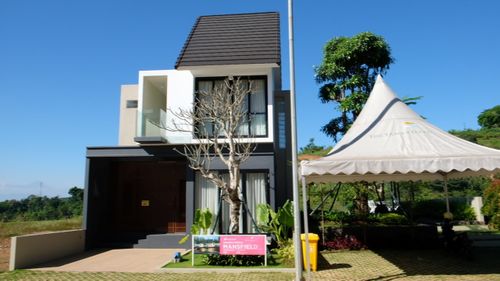 foto tampak rumah tipe Mansfield perumahan Perumahan Taman Dayu