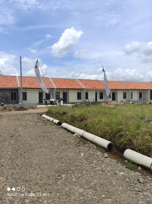 foto contoh rumah perumahan D VILLAGE RESIDENCE NAGARASARI