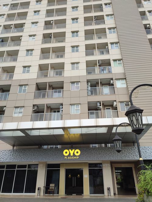 foto gerbang perumahan Baileys