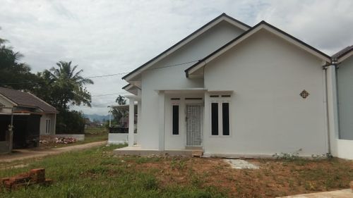 foto tampak rumah tipe 60/120 perumahan Griya Pantura II