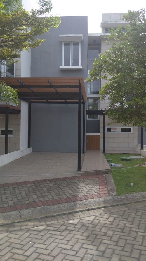 foto tampak rumah tipe KAZE perumahan KEBAYORAN PIAZZA HARMONY 1