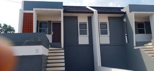 foto tampak rumah tipe 36/72 Depan perumahan Bumi Panenjoan