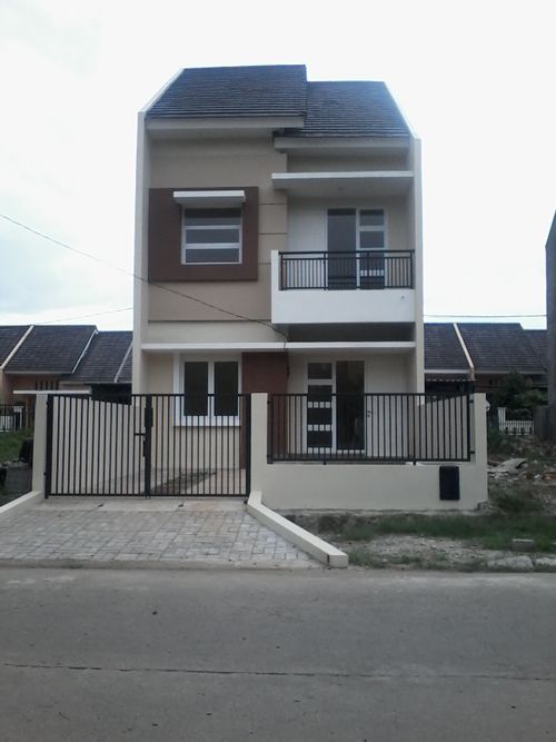 foto tampak rumah tipe Kelapa Gading perumahan Gria Jakarta