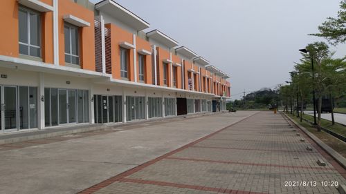 foto posisi tengah perumahan RUKO PARK STREET (CITRA MAJA RAYA JO)
