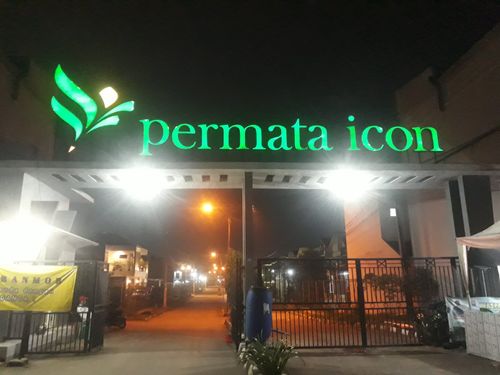 foto gerbang perumahan Permata Icon