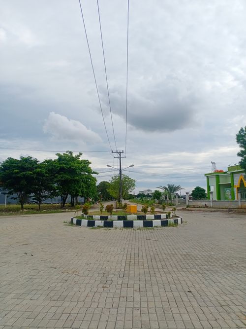 foto posisi tengah perumahan GRAHA LESTARI MAKASSAR