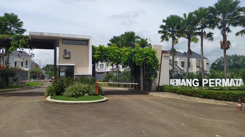 foto gerbang perumahan KEMANG PERMATA