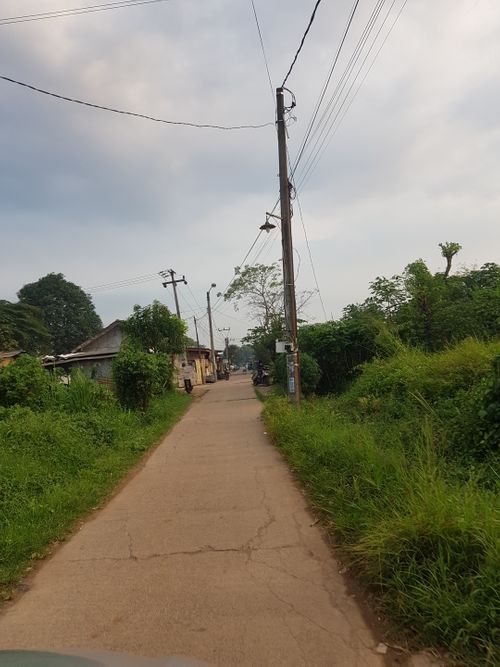 foto gerbang perumahan TAMAN KIRANA SURYA II