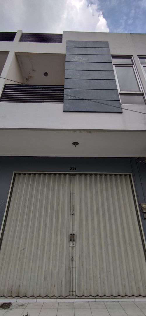 foto tampak rumah tipe RUKO 2 LANTAI KAV 25 perumahan MUTIARA UNGARAN SQUARE