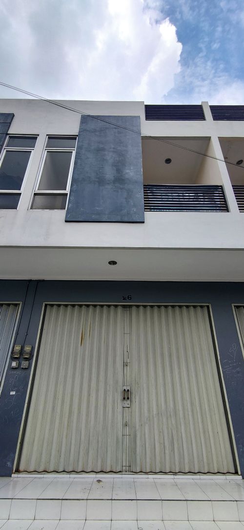 foto tampak rumah tipe RUKO 2 LANTAI KAV 26 perumahan MUTIARA UNGARAN SQUARE
