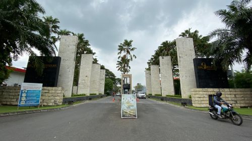 foto gerbang perumahan THE PRAMBANAN RESIDENCE EB