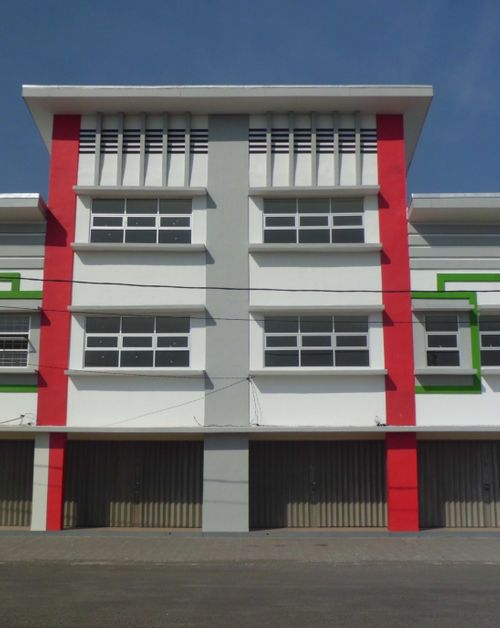 foto tampak rumah tipe Ruko B 3 Lantai standar perumahan Jatiwangi Square