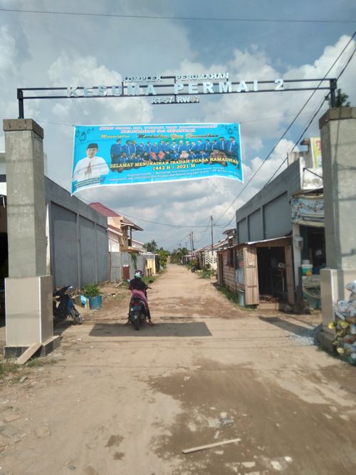 foto gerbang perumahan KESUMA PERMAI 2