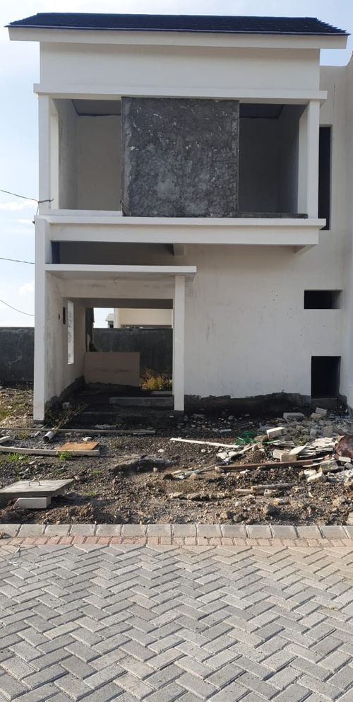 foto tampak rumah tipe AVILA (B-17) perumahan The Anvaya Juanda