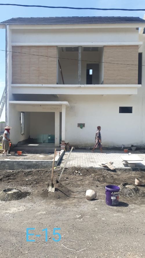 foto tampak rumah tipe ASTURIA (E-15) perumahan The Anvaya Juanda