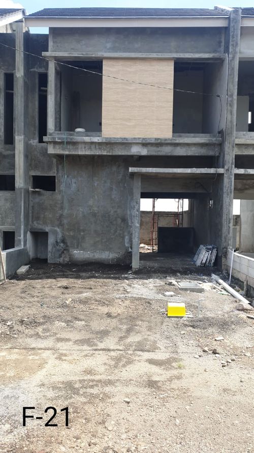 foto tampak rumah tipe AVILA (F-21) perumahan The Anvaya Juanda