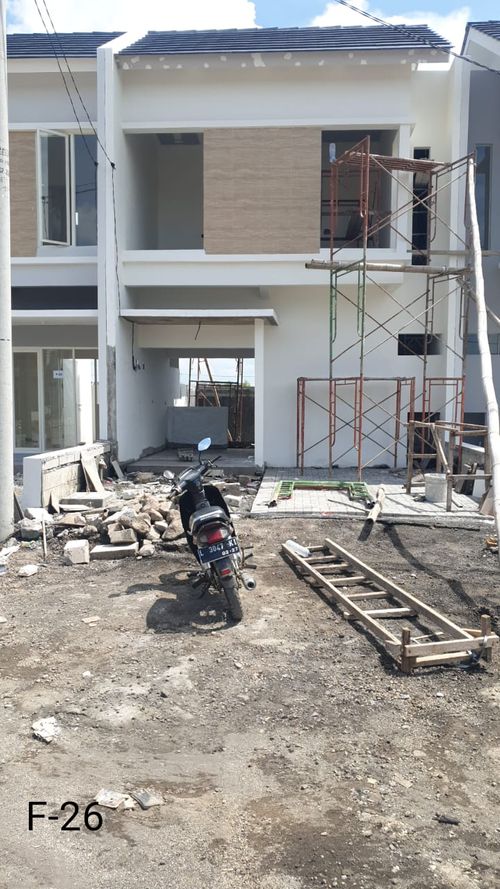 foto tampak rumah tipe AVILA (F-26) perumahan The Anvaya Juanda