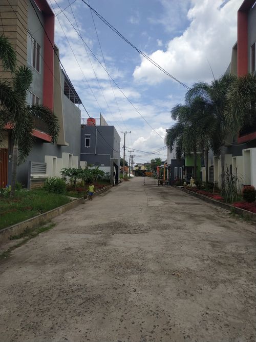 foto gerbang perumahan Ruko Horison Estate