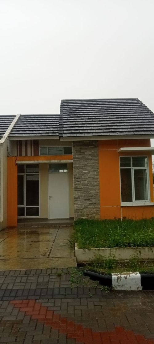 foto tampak rumah tipe 42 perumahan Bukit Cimanggu City unit II